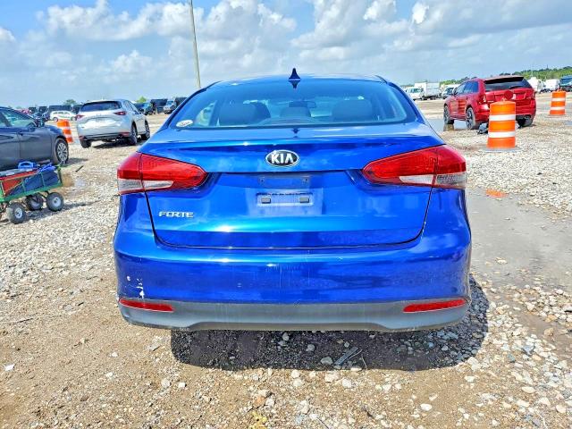2017 Kia Forte მანქანა იყიდება აუქციონზე, vin: 3KPFK4A7XHE085536, აუქციონის ნომერი: 62423496