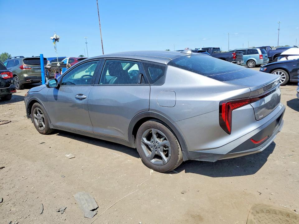 2025 Kia K4 მანქანა იყიდება აუქციონზე, vin: 3KPFT4DE1SE188228, აუქციონის ნომერი: 62278866