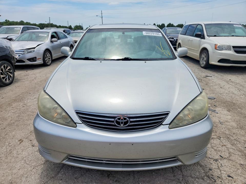 2005 Toyota Camry მანქანა იყიდება აუქციონზე, vin: 4T1BF32K35U614334, აუქციონის ნომერი: 60229186