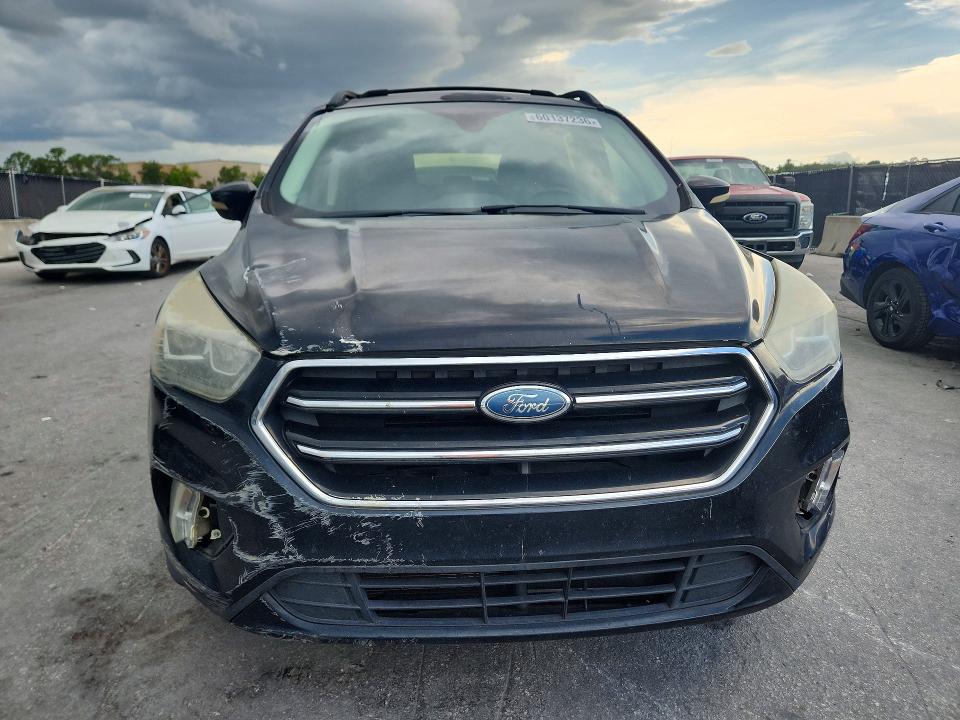 Продажа на аукционе авто 2017 Ford Escape, vin: 1FMCU0JD9HUD81799, номер лота: 60137236