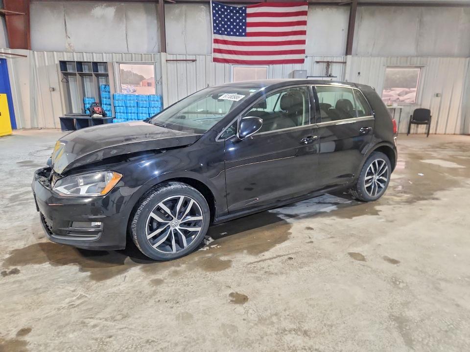 61180986 :رقم المزاد ، 3VW217AU9HM072286 vin ، 2017 Volkswagen Golf مزاد بيع