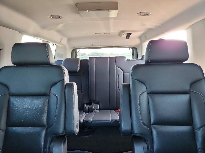 Продажа на аукционе авто 2017 Chevrolet Suburban, vin: 1GNSKHKC7HR374130, номер лота: 60692126