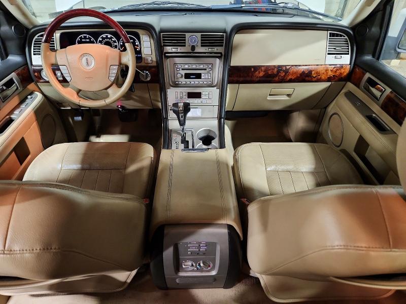 Продажа на аукционе авто 2006 Lincoln Navigator, vin: 5LMFU28566LJ16992, номер лота: 62020976