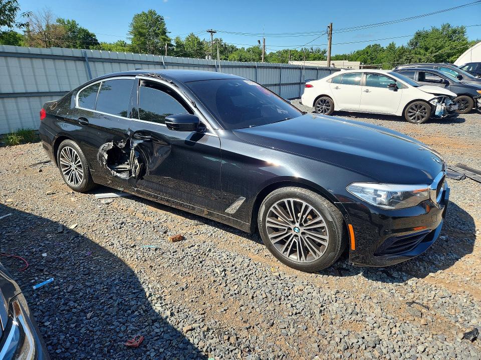 61616756 :رقم المزاد ، WBAJA7C56KWW07017 vin ، 2019 Bmw 530 مزاد بيع