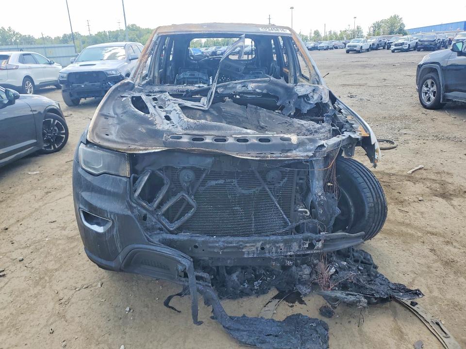 62345816 :رقم المزاد ، 1C4PJMCS9FW709855 vin ، 2015 Jeep Cherokee مزاد بيع