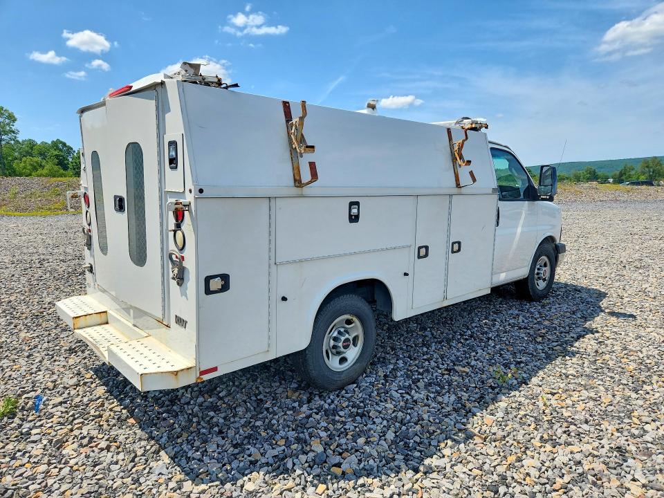 61752206 :رقم المزاد ، 1GD07RFGXG1315747 vin ، 2016 Gmc Savana مزاد بيع