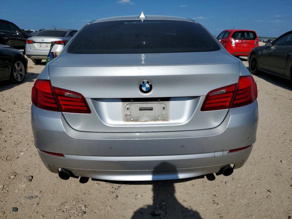 61801616 :رقم المزاد ، WBAFR7C57BC600030 vin ، 2011 Bmw 535 مزاد بيع