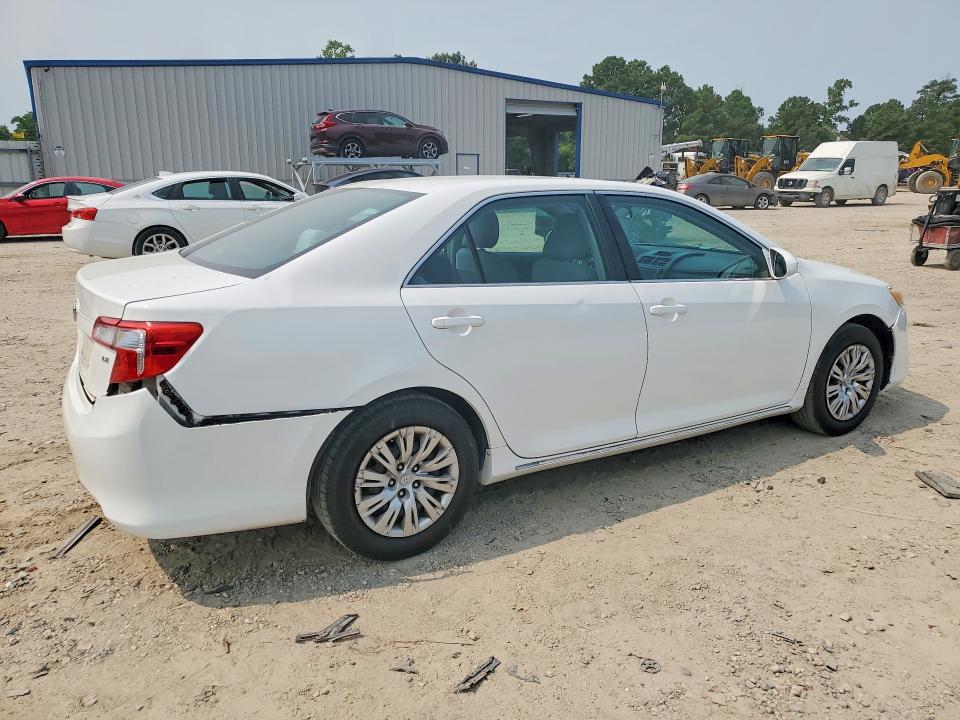 2013 Toyota Camry მანქანა იყიდება აუქციონზე, vin: 4T4BF1FKXDR284713, აუქციონის ნომერი: 61321056