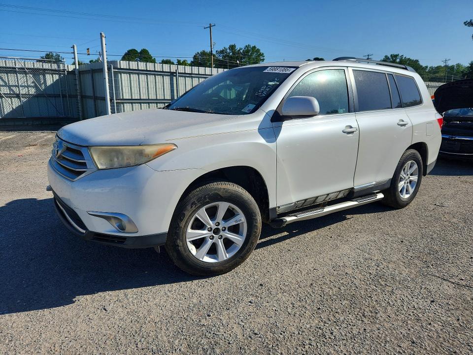 Auction sale of the 2011 Toyota Highlander, vin: 5TDZK3EHXBS046338, lot number: 59881086