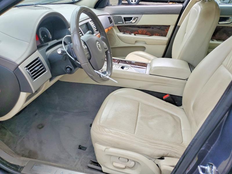 60568676 :رقم المزاد ، SAJWA06B19HR08358 vin ، 2009 Jaguar Xf مزاد بيع