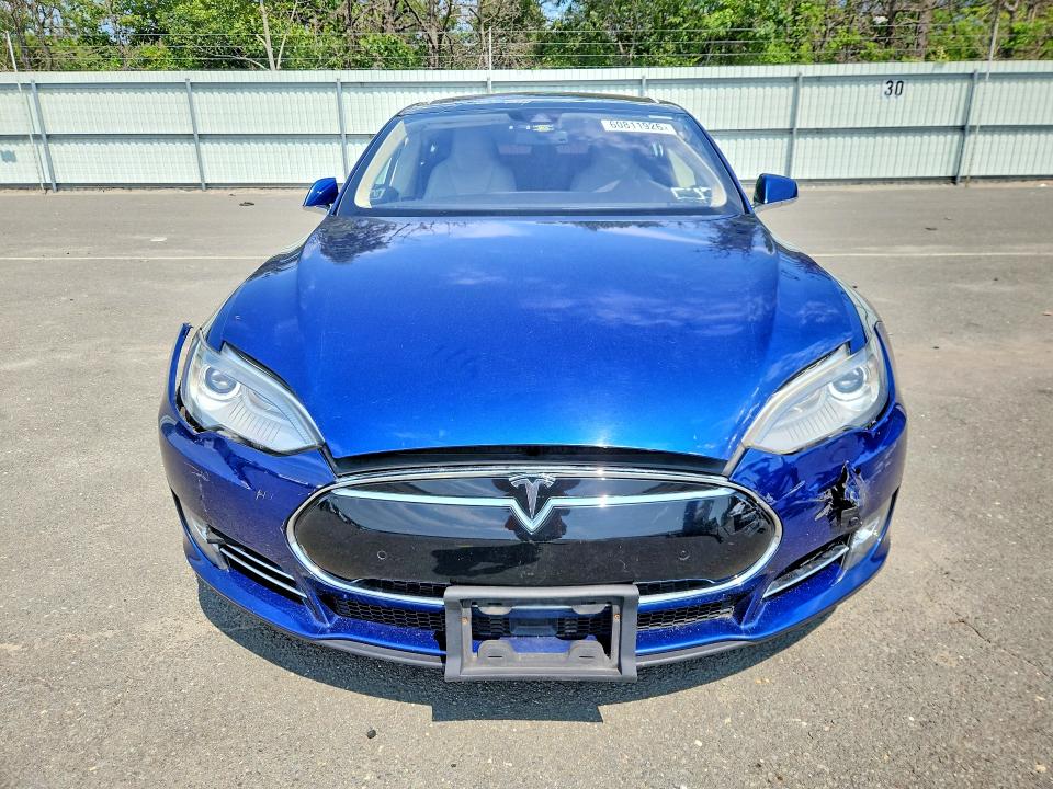 Продажа на аукционе авто 2015 Tesla Model S, vin: 5YJSA1H26FF098348, номер лота: 60811926