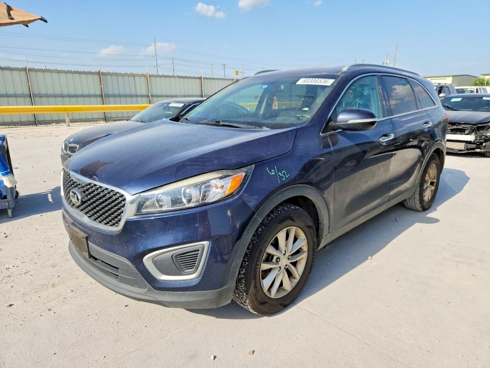 60386536 :رقم المزاد ، 5XYPG4A55HG216105 vin ، 2017 Kia Sorento مزاد بيع
