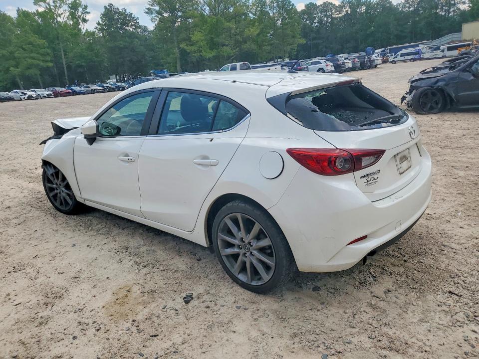 Продаж на аукціоні авто 2018 Mazda 3, vin: 3MZBN1L30JM164382, номер лоту: 60318416
