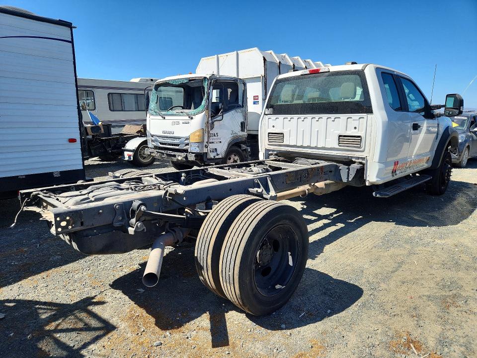 62095546 :رقم المزاد ، 1FD0X5HTXNEF14242 vin ، 2022 Ford F550 مزاد بيع