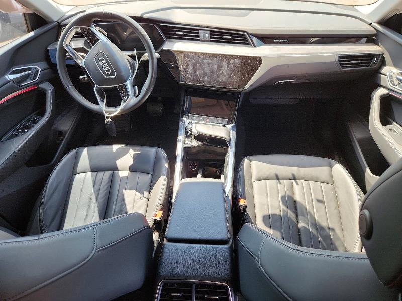 60221906 :رقم المزاد ، WA1AAAGE2MB006024 vin ، 2021 Audi E-tron مزاد بيع