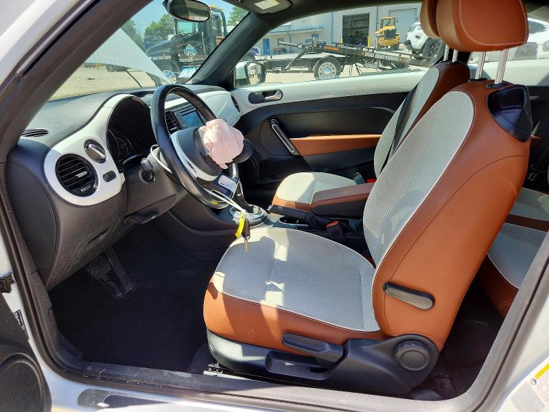 59356336 :رقم المزاد ، 3VWF17AT2HM630066 vin ، 2017 Volkswagen Beetle مزاد بيع