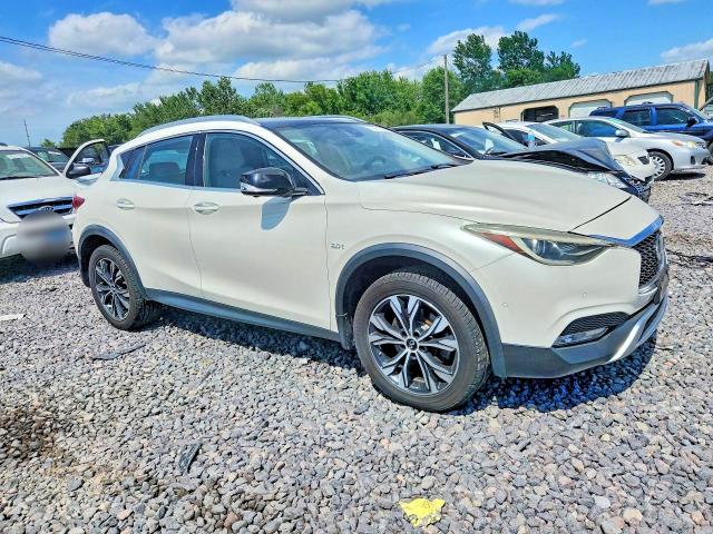 59361446 :رقم المزاد ، SJKCH5CR3JA052468 vin ، 2018 Infiniti Qx30 مزاد بيع
