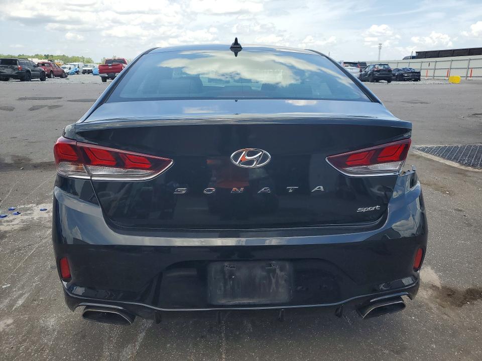Продажа на аукционе авто 2018 Hyundai Sonata, vin: 5NPE34AF2JH720265, номер лота: 61782436