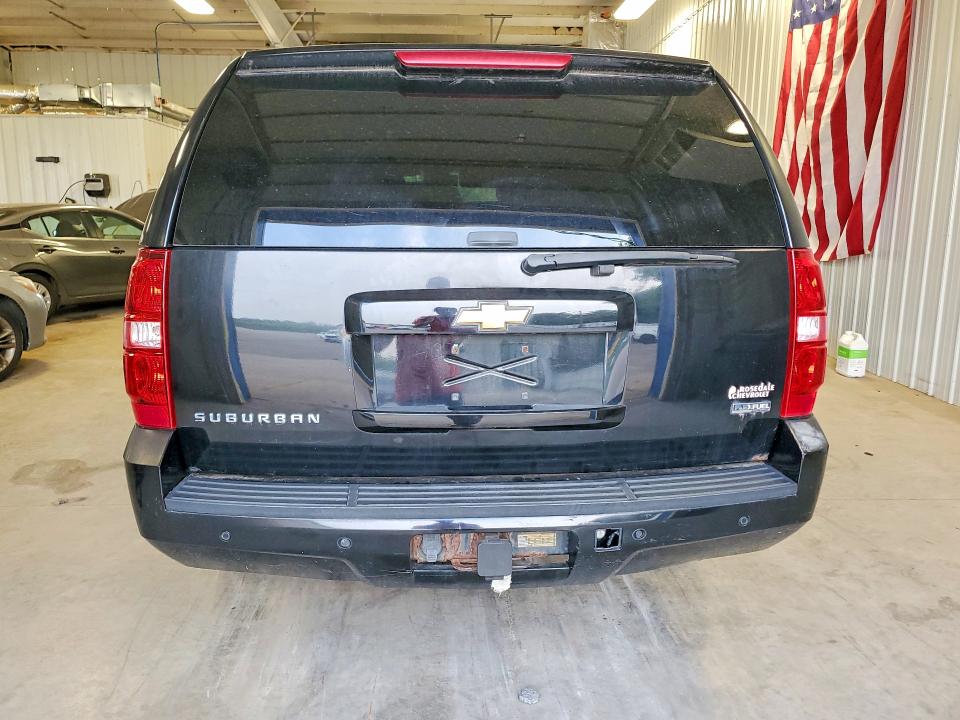 63128846 :رقم المزاد ، 1GNFK26339R273645 vin ، 2009 Chevrolet Suburban مزاد بيع