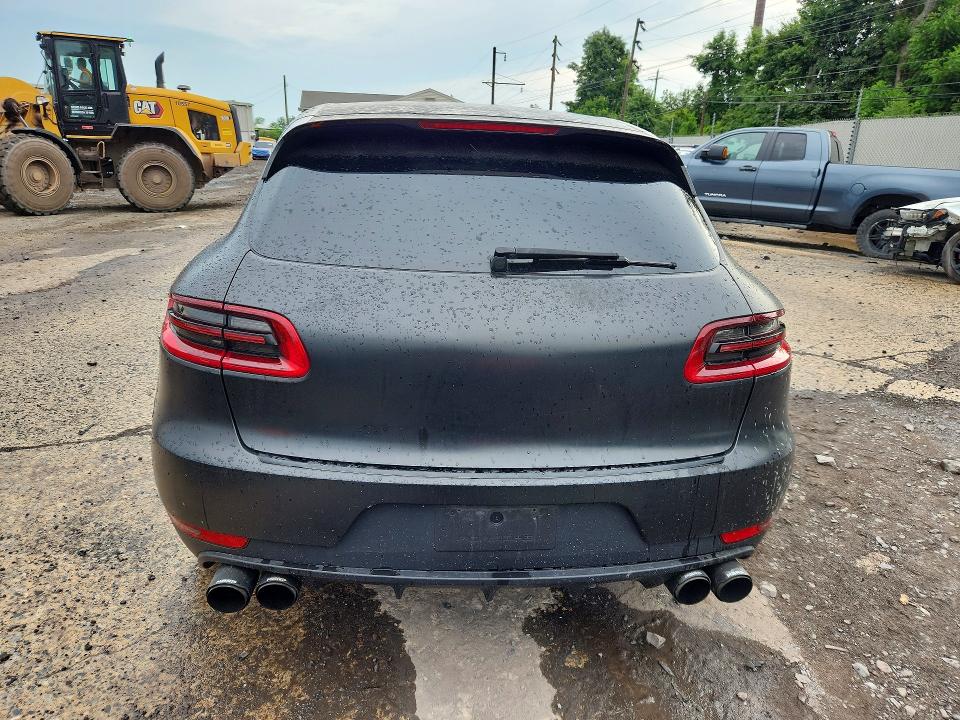 Продаж на аукціоні авто 2015 Porsche Macan, vin: WP1AB2A55FLB60496, номер лоту: 61900056