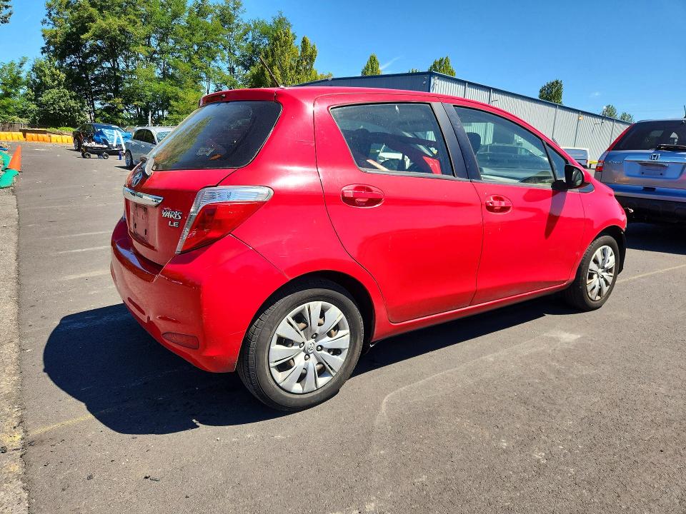 60494806 :رقم المزاد ، JTDKTUD38DD563534 vin ، 2013 Toyota Yaris مزاد بيع