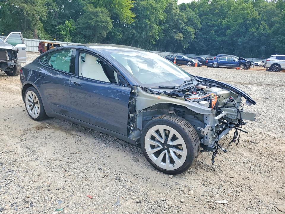 57727316 :رقم المزاد ، 5YJ3E1EBXNF198139 vin ، 2022 Tesla Model 3 مزاد بيع