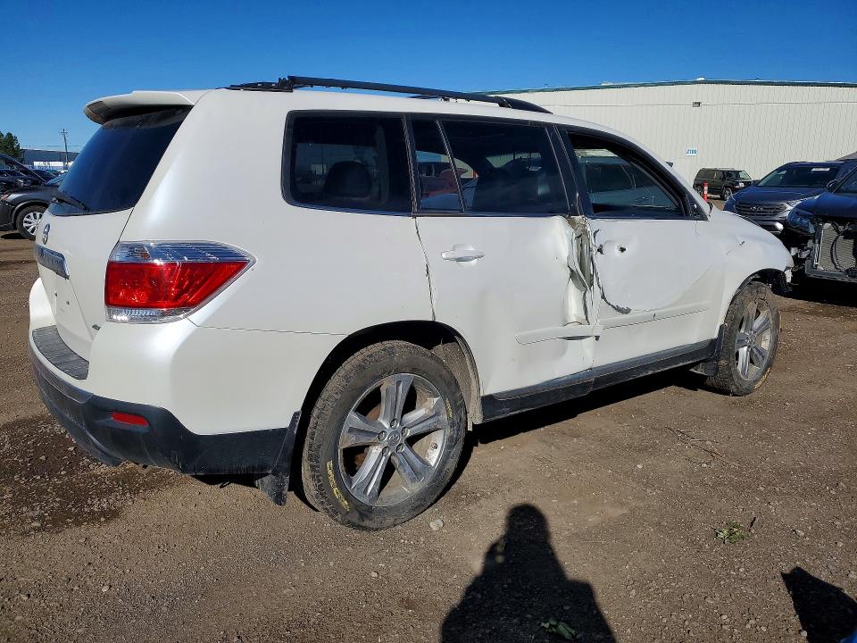 59697766 :رقم المزاد ، 5TDBK3EH1DS207972 vin ، 2013 Toyota Highlander مزاد بيع
