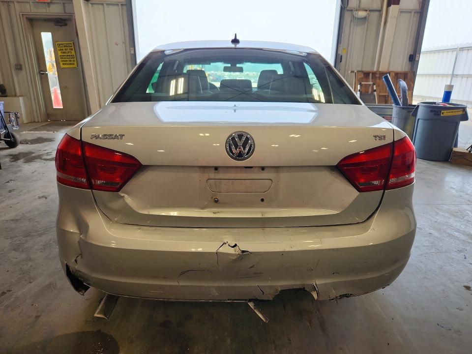 61183376 :رقم المزاد ، 1VWAS7A32FC123030 vin ، 2015 Volkswagen Passat مزاد بيع