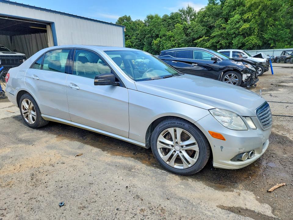 60394736 :رقم المزاد ، WDDHF5GB7BA399126 vin ، 2011 Mercedes-benz E مزاد بيع
