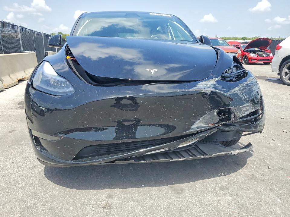 Продаж на аукціоні авто 2025 Tesla Model Y, vin: 7SAYGAEE5SF296875, номер лоту: 60563436