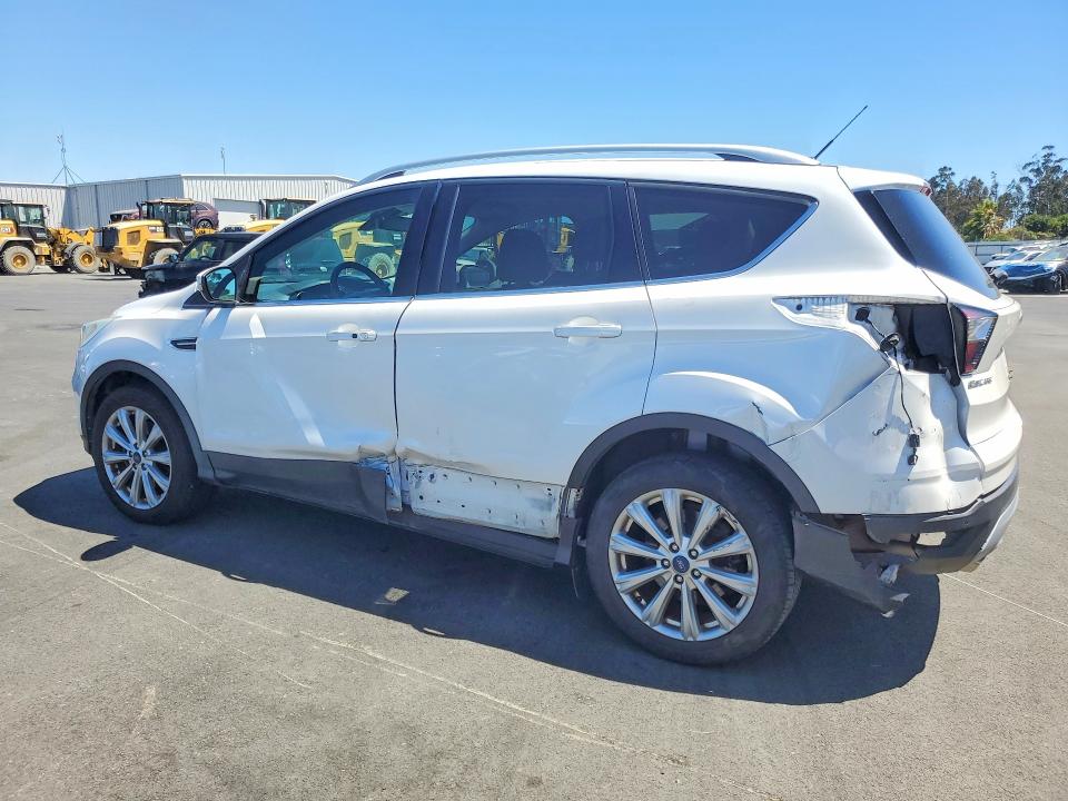 60975426 :رقم المزاد ، 1FMCU9JD7HUD42729 vin ، 2017 Ford Escape مزاد بيع