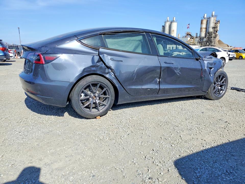 62534126 :رقم المزاد ، 5YJ3E1EB6NF204745 vin ، 2022 Tesla Model 3 مزاد بيع