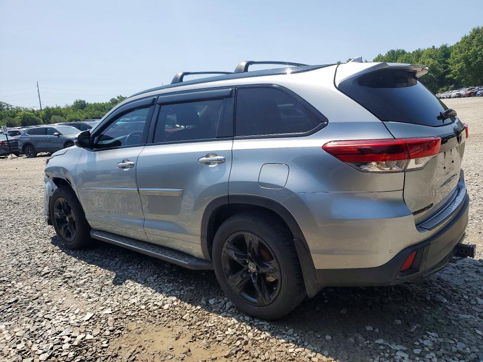 2017 Toyota Highlander მანქანა იყიდება აუქციონზე, vin: 5TDDZRFH4HS375634, აუქციონის ნომერი: 61525616