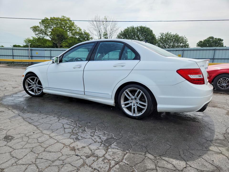 2013 Mercedes-benz C მანქანა იყიდება აუქციონზე, vin: WDDGF4HB3DR245389, აუქციონის ნომერი: 62535096