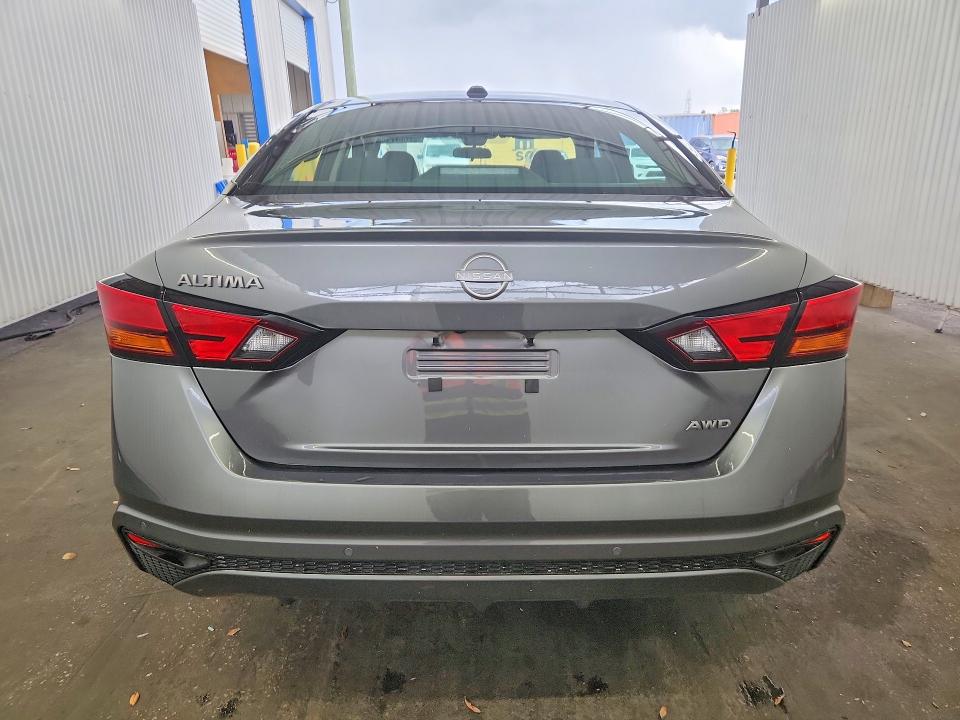 61687256 :رقم المزاد ، 1N4BL4DW5TN330459 vin ، 2026 Nissan Altima مزاد بيع