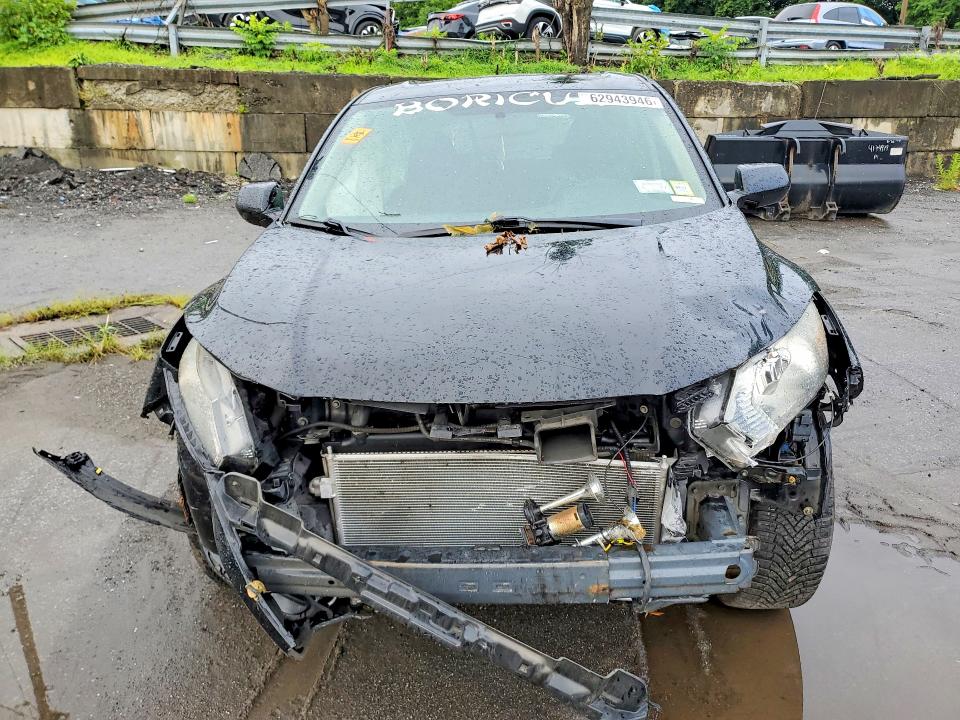 Продажа на аукционе авто 2018 Honda Hr-v, vin: 3CZRU6H37JG710162, номер лота: 62943946