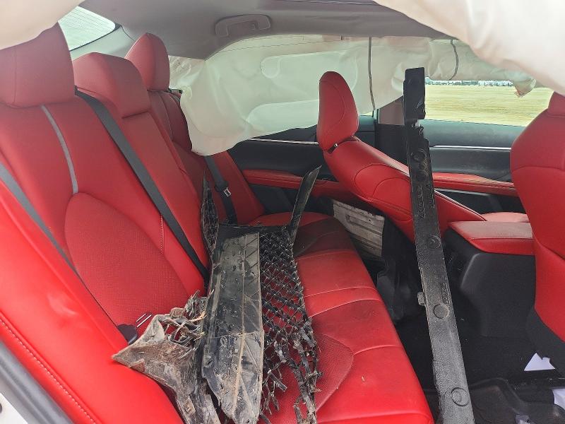 61411696 :رقم المزاد ، 4T1BZ1HK6KU507163 vin ، 2019 Toyota Camry مزاد بيع