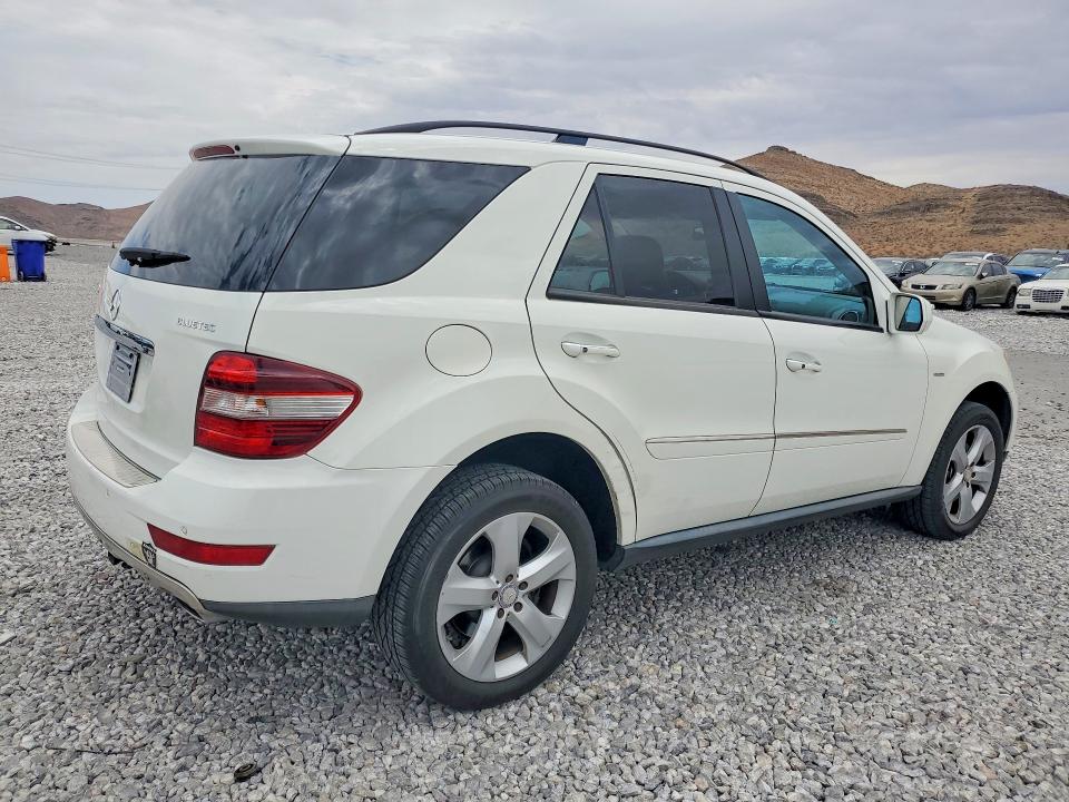 61531656 :رقم المزاد ، 4JGBB25EX9A484538 vin ، 2009 Mercedes-benz Ml مزاد بيع
