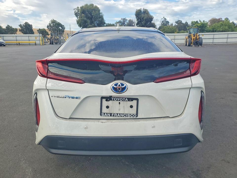 61794476 :رقم المزاد ، JTDKARFP2H3067112 vin ، 2017 Toyota Prius Prime مزاد بيع