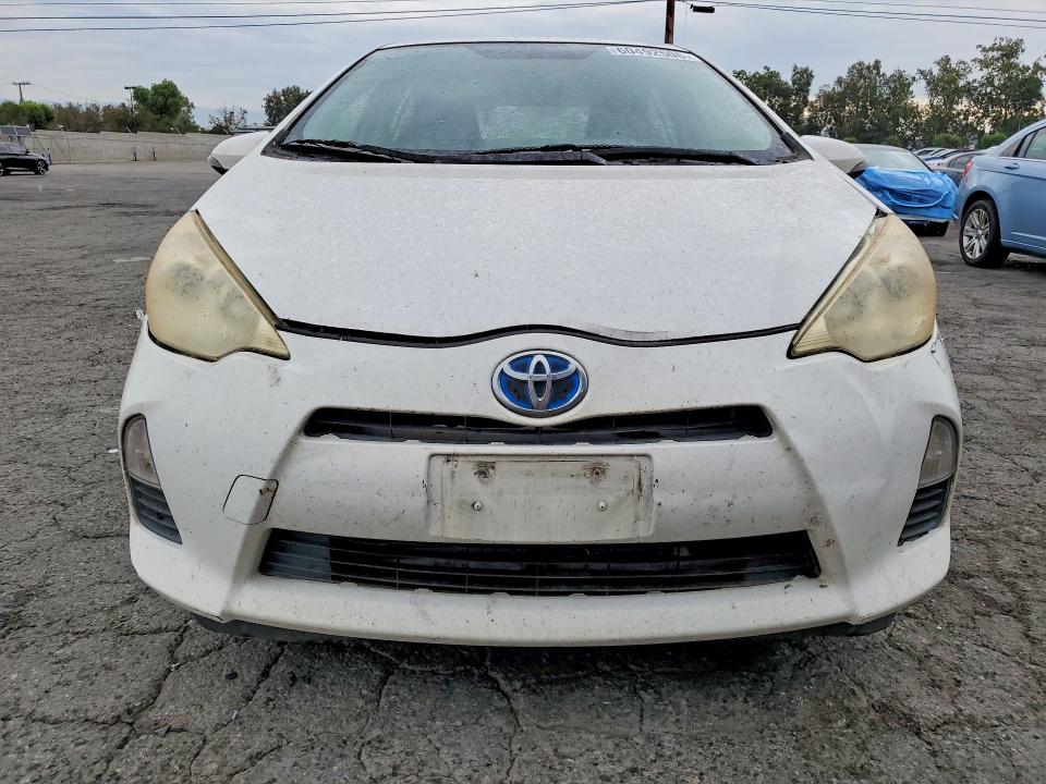 60492506 :رقم المزاد ، JTDKDTB37D1552326 vin ، 2013 Toyota Prius C مزاد بيع