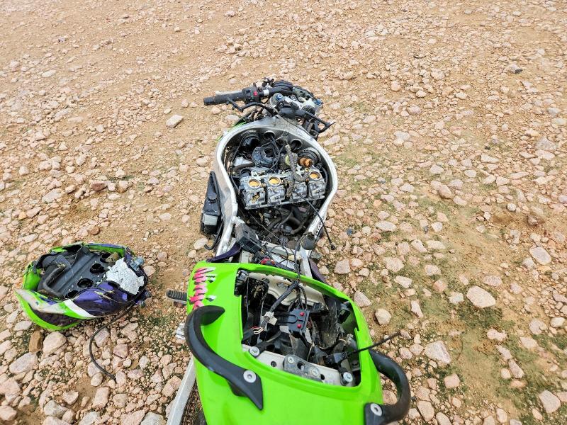 62282506 :رقم المزاد ، JKAZX2E10YA001729 vin ، 2000 Kawasaki Zx900 مزاد بيع