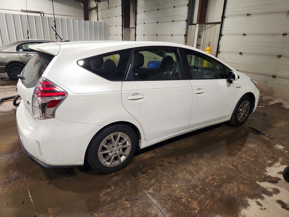 60433446 :رقم المزاد ، JTDZN3EU2GJ055138 vin ، 2016 Toyota Prius V مزاد بيع