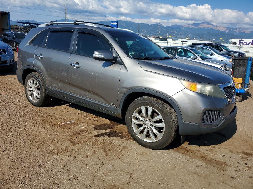 2011 Kia Sorento მანქანა იყიდება აუქციონზე, vin: 5XYKTDA20BG060168, აუქციონის ნომერი: 61526946