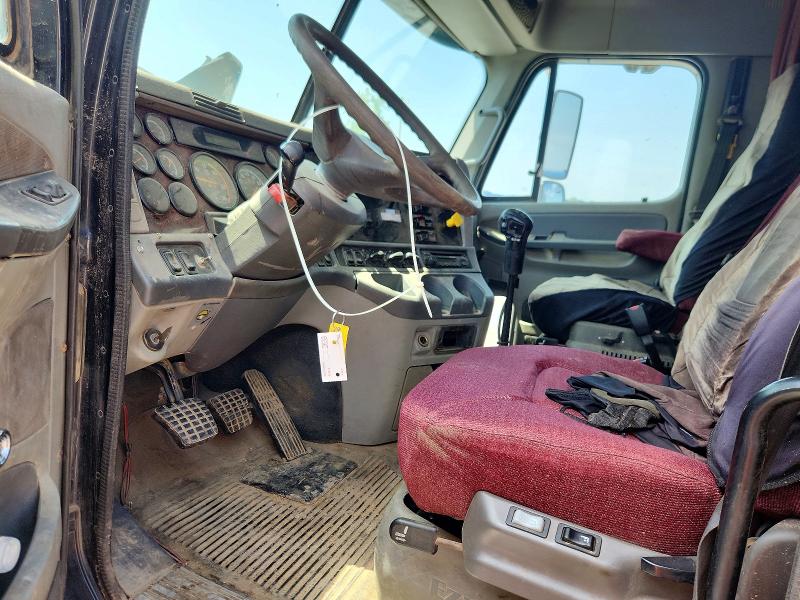 Продажа на аукционе авто 2004 Freightliner Conventional, vin: 1FUJA6CG54LM28267, номер лота: 62074286