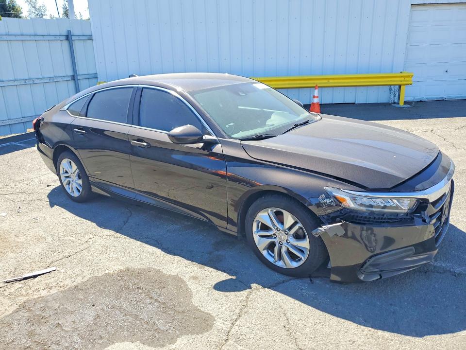 2018 Honda Accord მანქანა იყიდება აუქციონზე, vin: 1HGCV1F10JA136498, აუქციონის ნომერი: 61417556