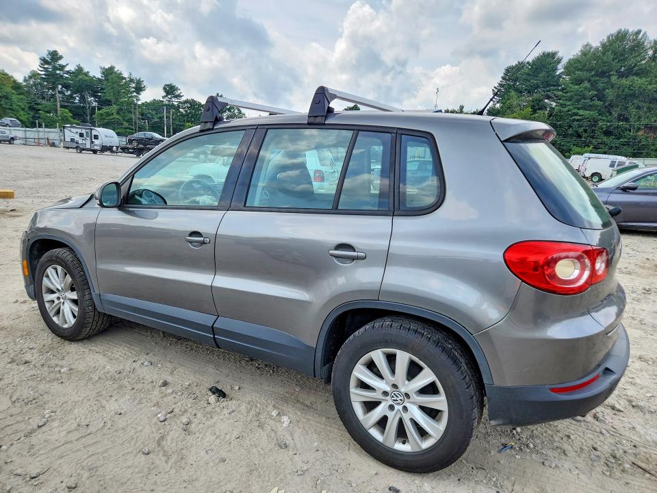 62823676 :رقم المزاد ، WVGBV7AX0AW524449 vin ، 2010 Volkswagen Tiguan مزاد بيع