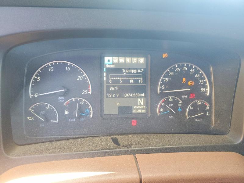 61787596 :رقم المزاد ، 3AKJHHDR3MSMK4374 vin ، 2021 Freightliner Cascadia 126 مزاد بيع