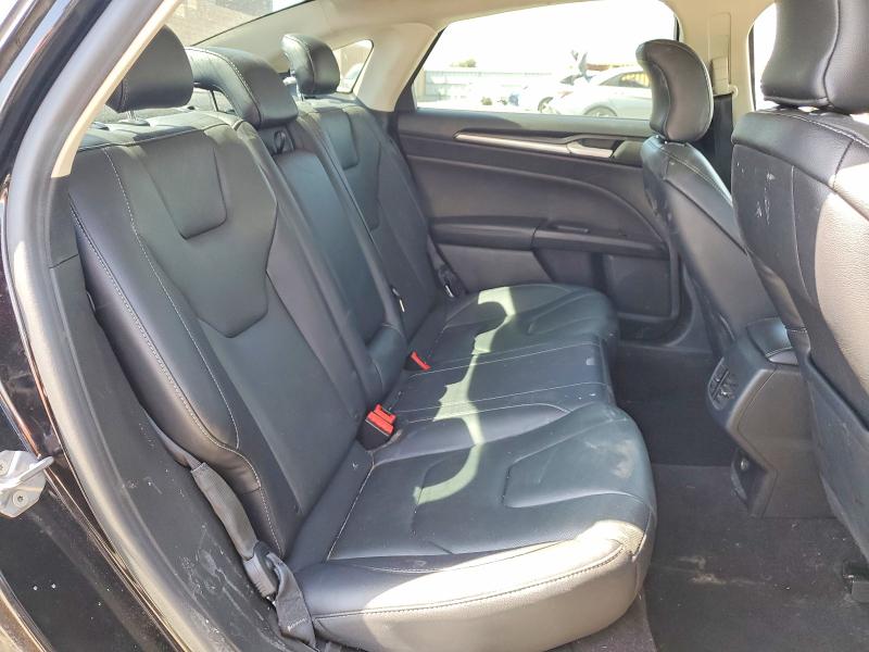 62104246 :رقم المزاد ، 3FA6P0SU5KR174726 vin ، 2019 Ford Fusion مزاد بيع