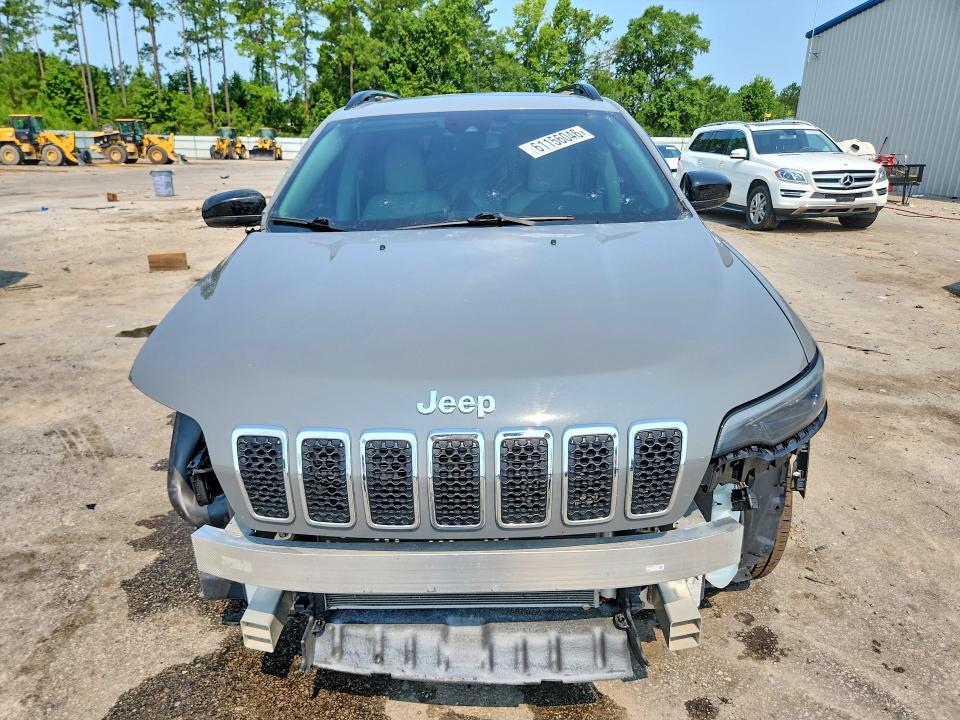 61156046 :رقم المزاد ، 1C4PJMMX6ND520309 vin ، 2022 Jeep Cherokee مزاد بيع