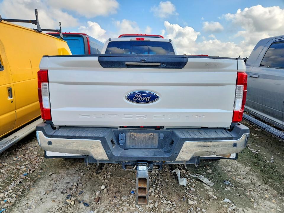 60280746 :رقم المزاد ، 1FT8W3DT9KEG16003 vin ، 2019 Ford F350 مزاد بيع